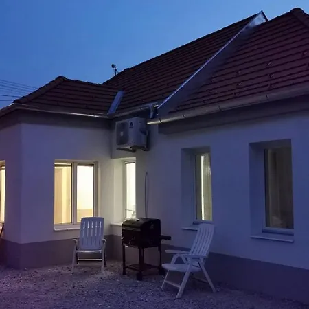 Tifani Apartman Keszthely Exterior photo
